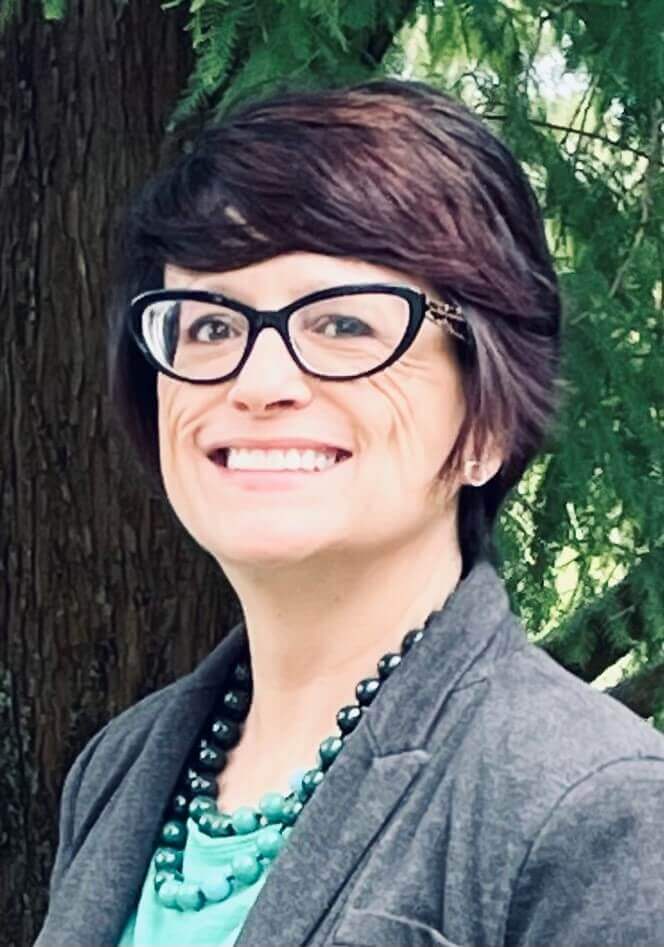 headshot of Liz Perez